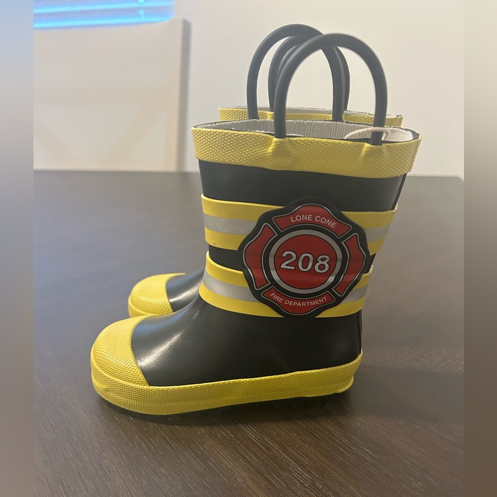 Children’s Firefighter rain boots size 6